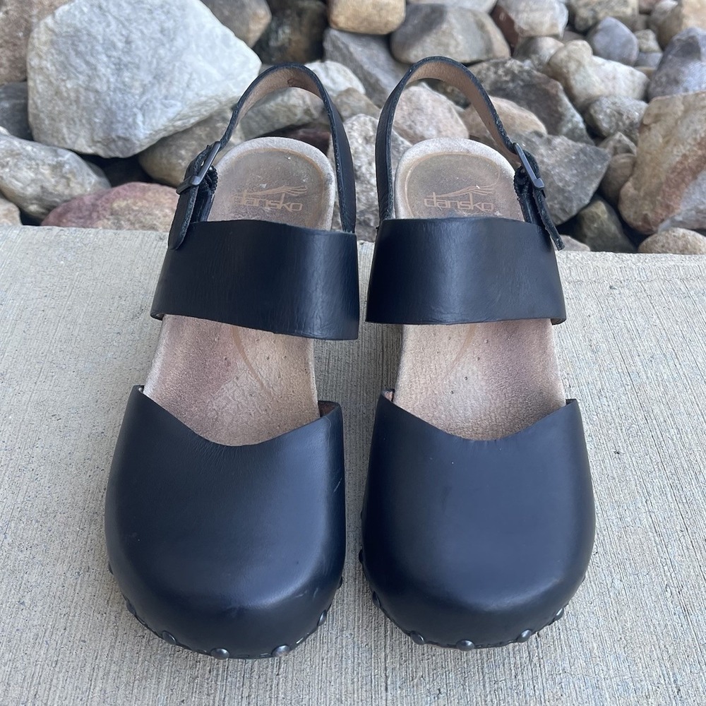 Dansko Thea Black Leather Ankle Strap Clog Sandals Women Studs EU 37 US 6.5-7